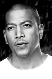 Maurice Lee as Security Guard Mo
