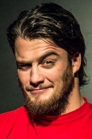 Antoni Davidov as Travis