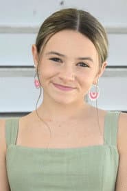 Cailey Fleming as Young Rey