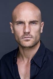 Ben Barrington as Gondorian Soldier / Ranger / Orc (uncredited)