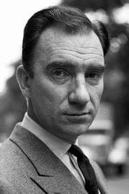 Fernando Fernán Gómez as Don José