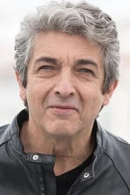 Ricardo Darín as Benjamín Espósito