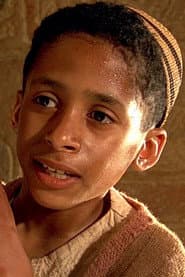 Roberto Bryce as Omar