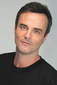 Marcelo Valle as Capitão Oliveira