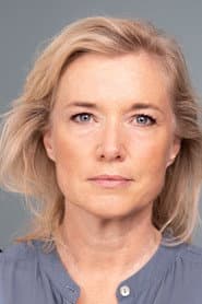 Lotten Roos as Doctor