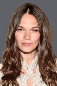 Anna Brewster as Bazine Netal