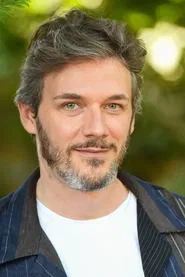 Samuel Theis as Samuel Maleski