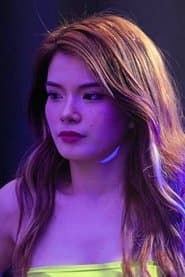 Vern Kaye as Sienna