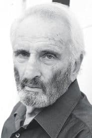 Nikitas Tsakiroglou as Laertes