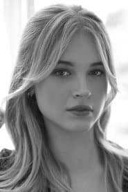 Taryn Marie Butler as Apartment Girl
