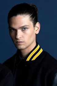Pablo Cobo as Colonel Passy