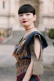 Kozue Akimoto as Junior Scientist 2 (voice)