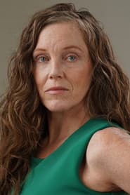 Tordy Clark as Leslie