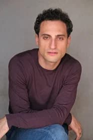 Massimo Scola as Tommaso