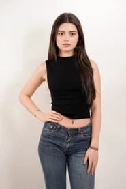 Adriana Hormigos as Belén
