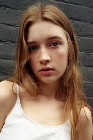 Lola Daehler as Young Clementine