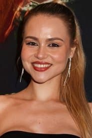 Karolina Ugrenyuk as Amanda