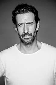 José María Yázpik as Uncle Beto