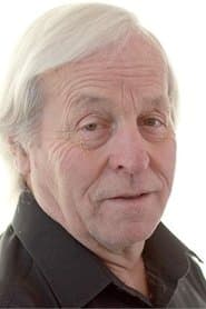 Frank Edwards as Rohan Man (uncredited)