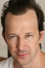 Quentin Baillot as André Veil