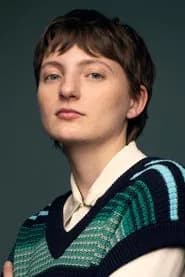 Ari Notartomaso as Lizzie Thurman