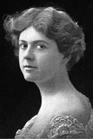 Clara Blandick as Auntie Em