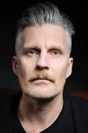 Stefan Gödicke as Yacht Chef