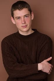 Elijah Carnazzo as Tour Guide Walter