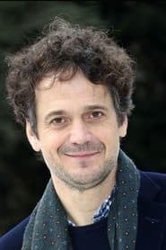 Mathias Mlekuz as Walla (voice)