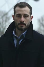 Paolo D Bovani as Carabiniere Arresto #4