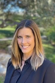 Kelly Cooney Cilella as Fast Food Clerk (voice)