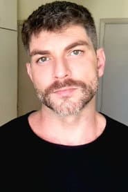 Conrado Helt as Patrick Pessoa