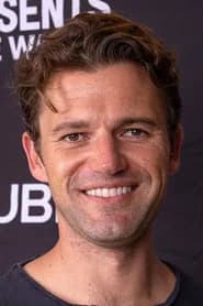 Willy McGee as Male Executive