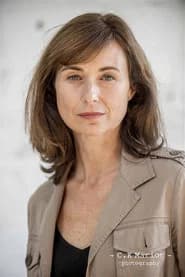 Sophie Fougère as Aide