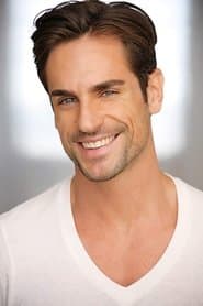 Antonio Lujak as Masseur (uncredited)