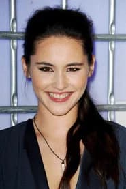 Christina Chong as Lola