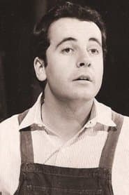 Daniel Langlet as M. Muller (uncredited)
