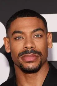 Aaron Pierre as Felix
