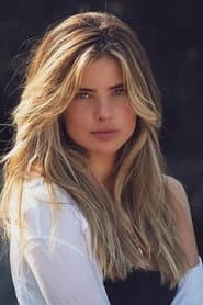 Giulia Be as Nina
