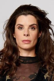 Meredith MacNeill as Harper Cutlass (voice)