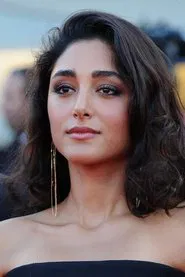 Golshifteh Farahani as Robbie