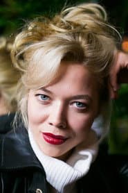 Marianna Zydek as Julia Sarman