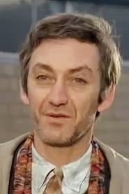 Fiorenzo Fiorentini as Warrant Officer at the depot