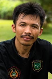 Cecep Arif Rahman as Crokind Shand (uncredited)