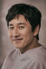 Lee Sun-kyun as Park Dong-ik