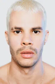 Vinicius Teixeira as Vespa