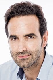 Arturo Barba as Rogelio Saviñón