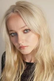 Madison Wolfe as Janet Hodgson