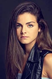 Lucía de la Puerta as DJ