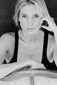 Jimena Hoyos as Lucia